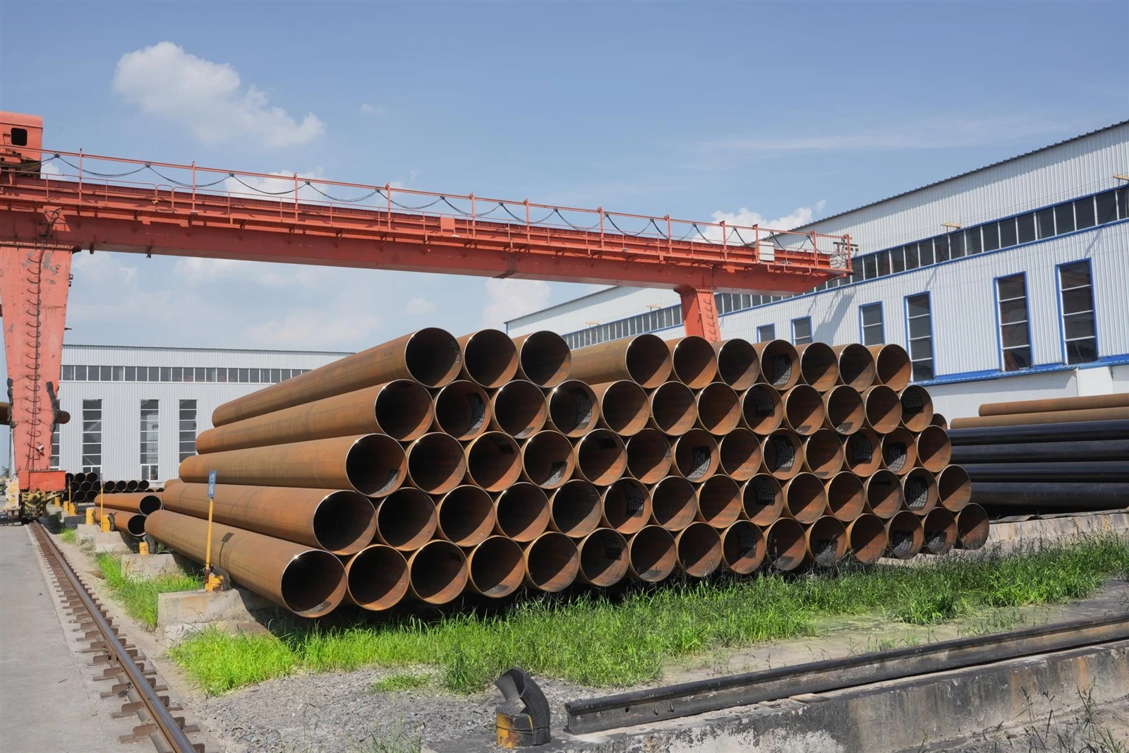 Mengapa paip keluli ERW lebih disukai dalam projek minyak dan gas